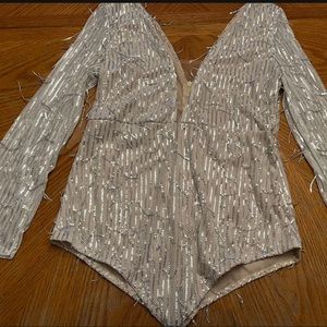 Mini dress low cut V neck